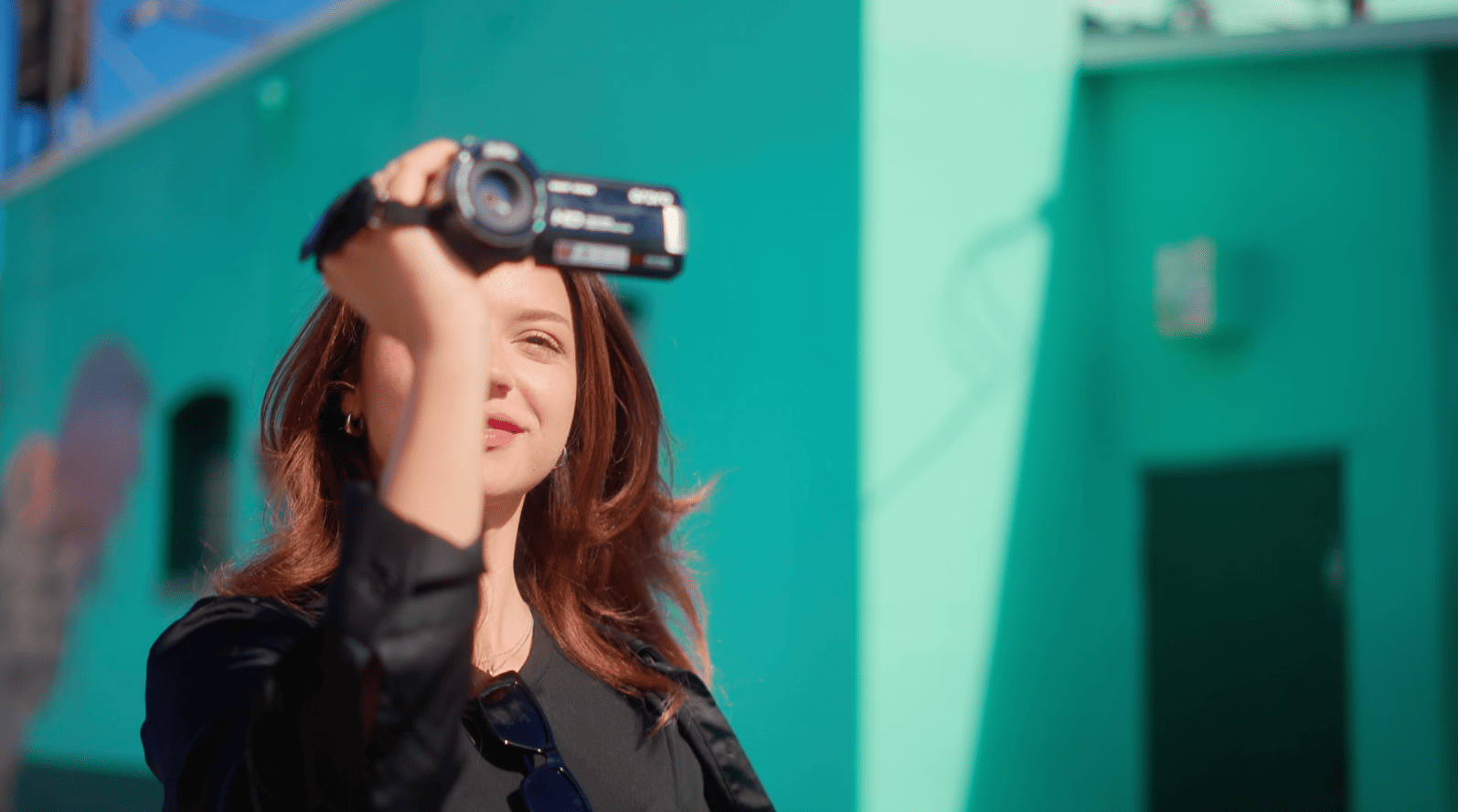 Ordro B320 compact vlog camera with 3-inch IPS flip screen and easy operation buttons